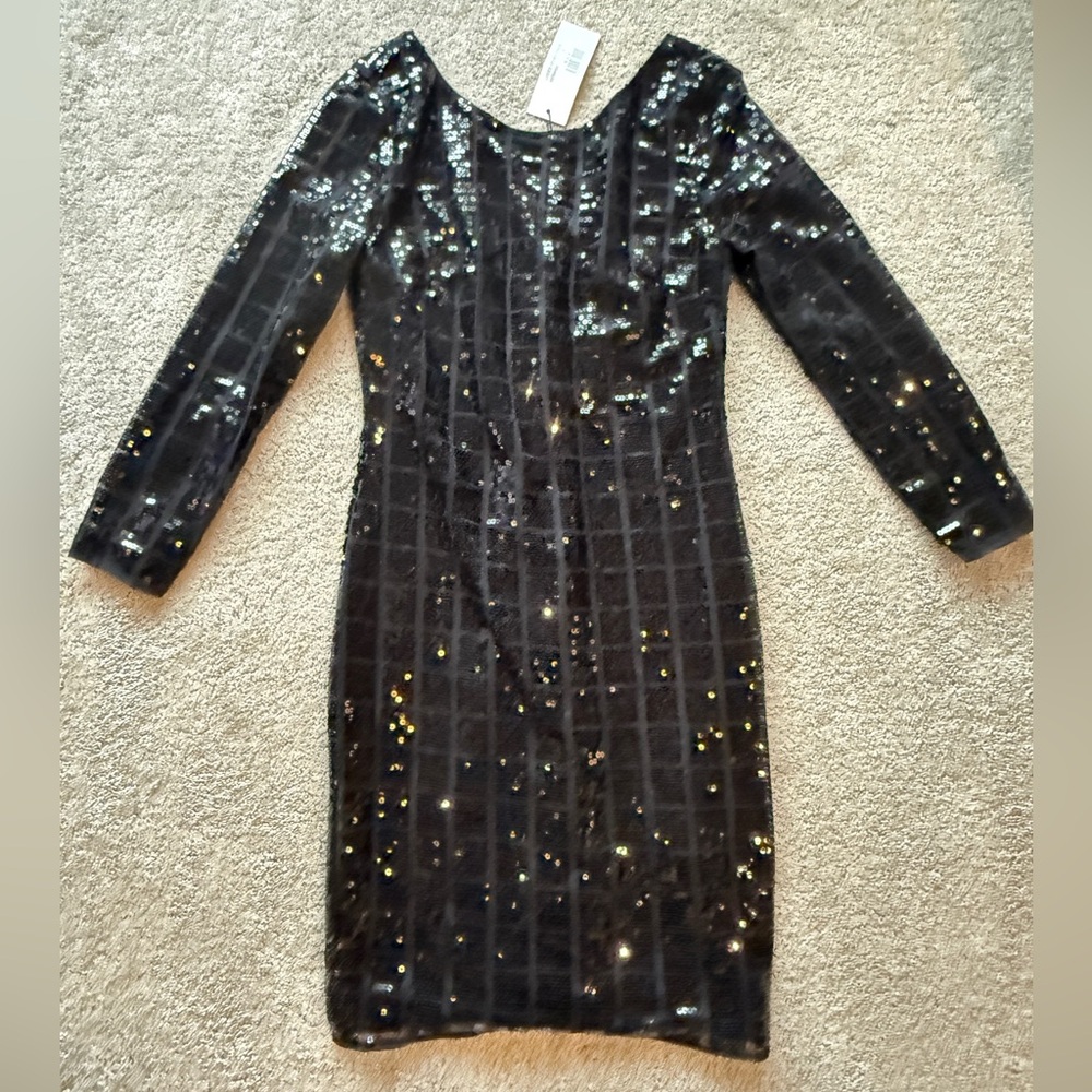 NWT Molly Bracken Black Grid Sequin 3/4 Sleeve , V-Neck Back Dress, Size Small - Picture 7 of 10
